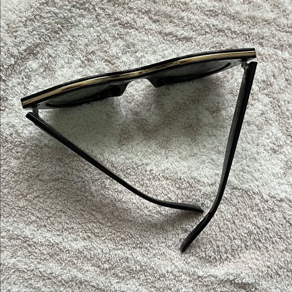 Le Specs Air Heart Black Cat-Eye Sunglasses - Picture 4 of 9